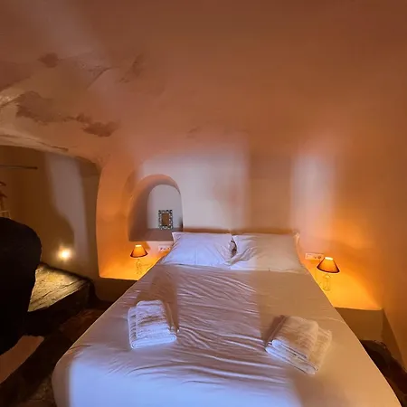 Vineyart Homes * Oia (Santorini)