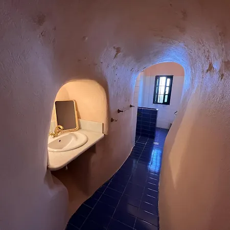 Vineyart Homes * Oia (Santorini)